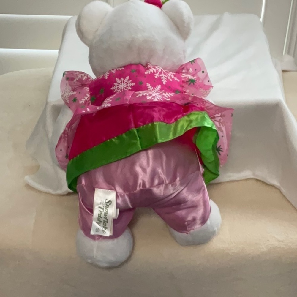 Snowflake Teddy - Picture 3 of 5